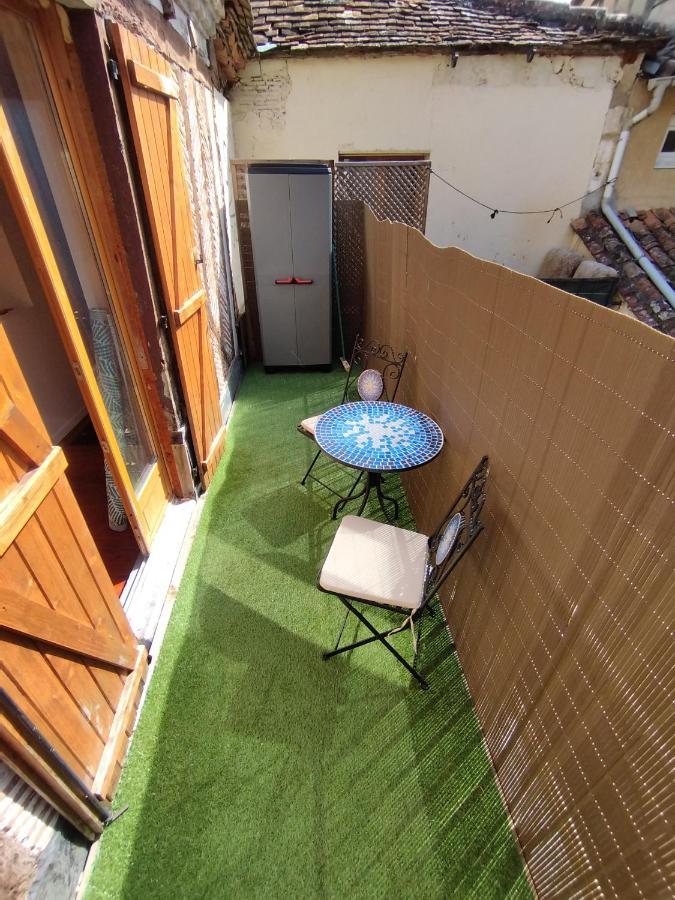 Studio Duplex Au Coeur Du Quartier Historique! Bergerac Exterior foto